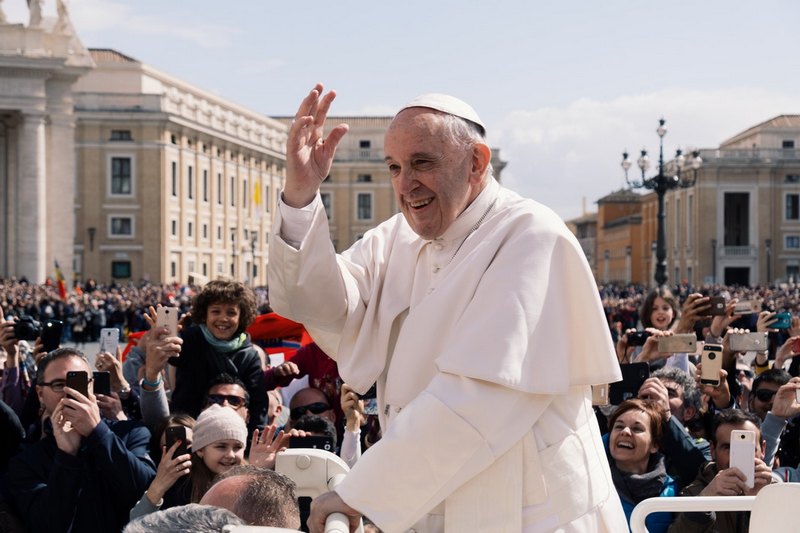 Papa Franjo: Sveti Božji narod nas gleda i očekuje od nas konkretne i učinkovite mjere