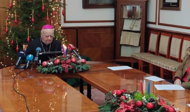 Božićna poruka biskupa mostarsko-duvanjskog i apostolskog upravitelja trebinjsko-mrkanskog mons. Ratka Perića