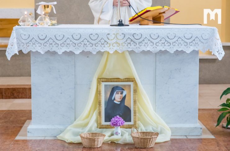 Sveta Faustina Kowalska život je provela u samostanu