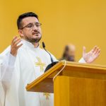 PITAJTE SVEĆENIKA: Fra Goran Azinović o službama lektora i akolita
