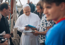 Papa mladima: Iskoristite ljeto za vrijedna društvena i vjerska iskustva